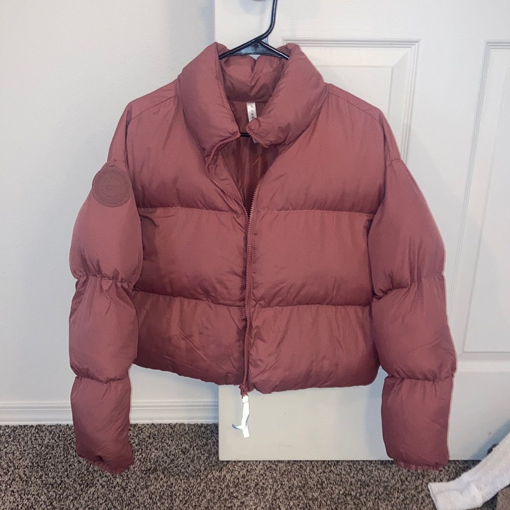 Fabletics cropped puffer jacket